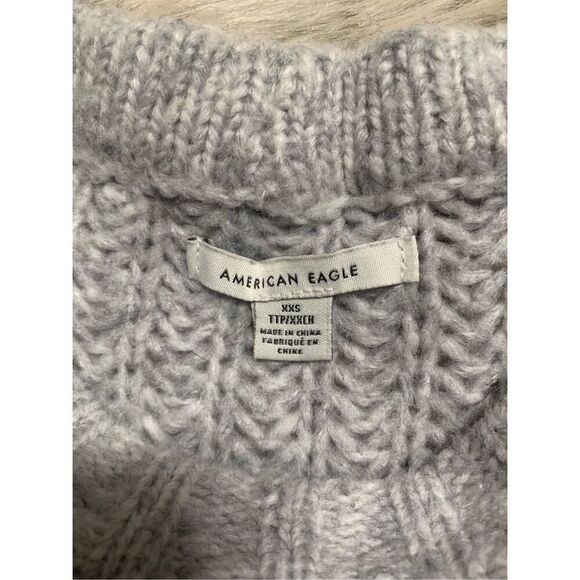 American Eagle Cropped CrewNeck Knit Sweater Gray Size XXS - Picture 3 of 6